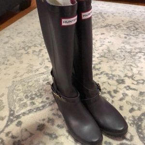 Hunter tall Andora rain boots. Size 8